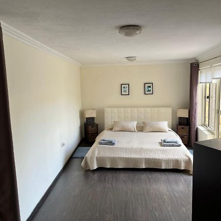 Groundfloor Apartment By The Sea, Fabulous Views St. Paul's Bay Esterno foto
